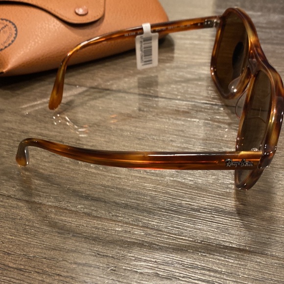 NWT Ray ban sunglasses - Picture 2 of 11